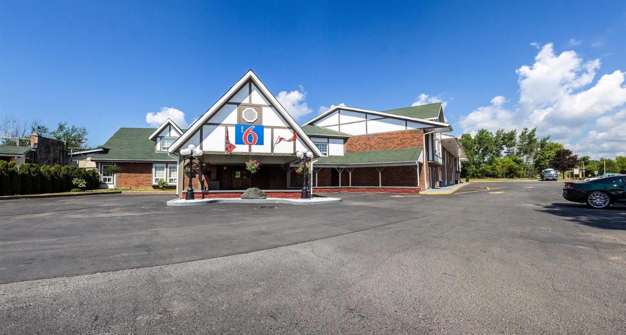 Motel 6-Trenton, On Ngoại thất bức ảnh