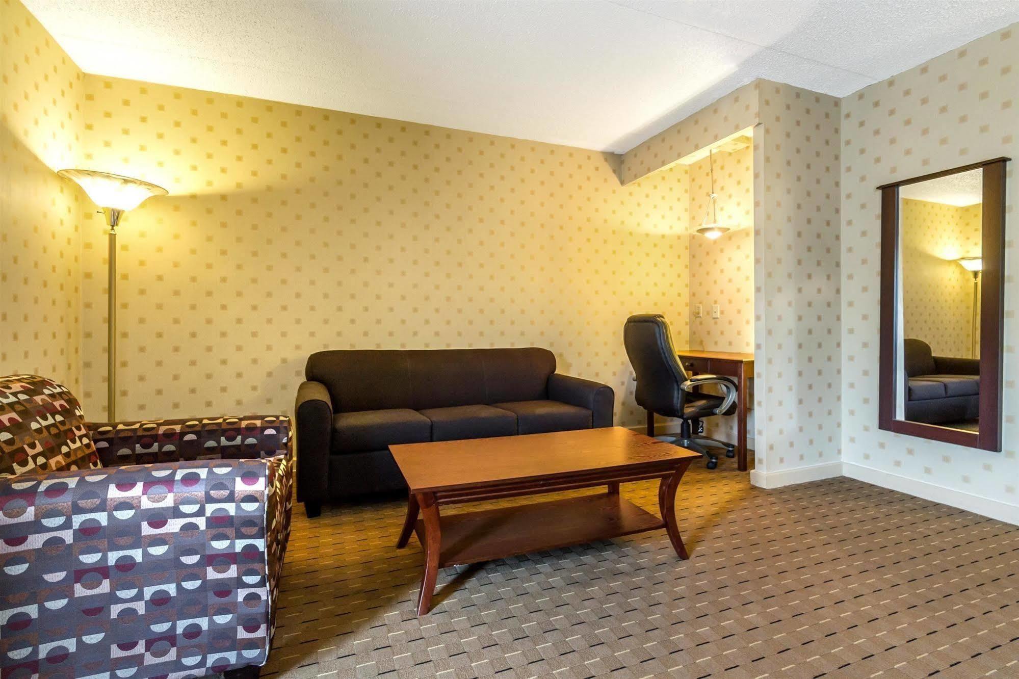 Motel 6-Trenton, On Ngoại thất bức ảnh