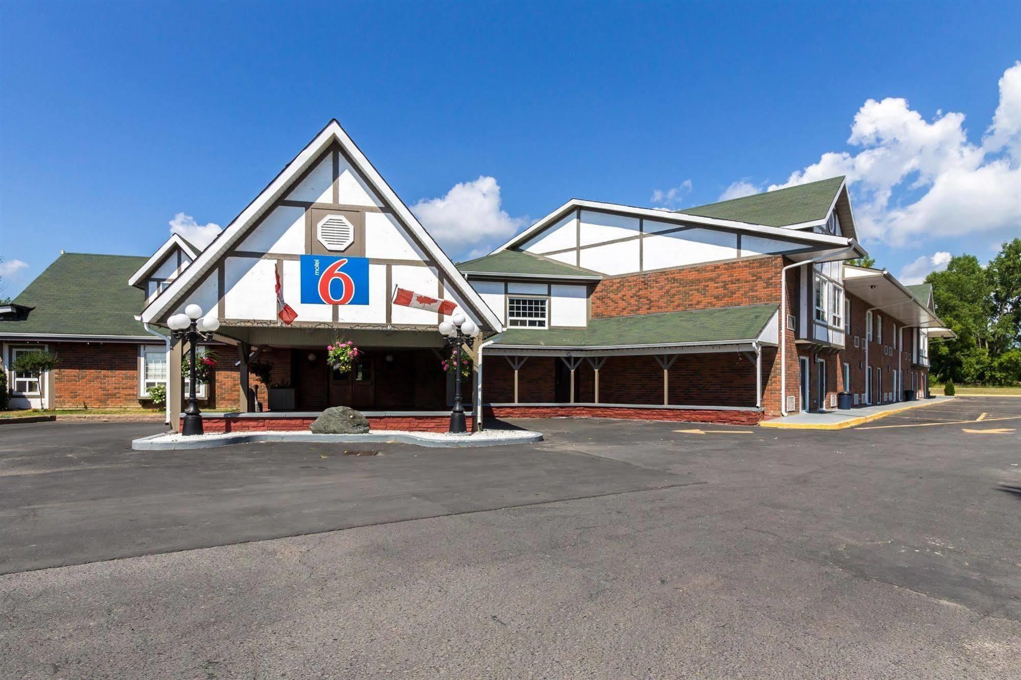 Motel 6-Trenton, On Ngoại thất bức ảnh